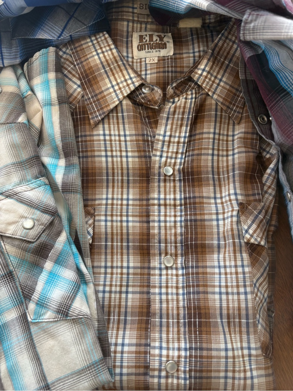 Men’s Shirts - Picture 3 of 16